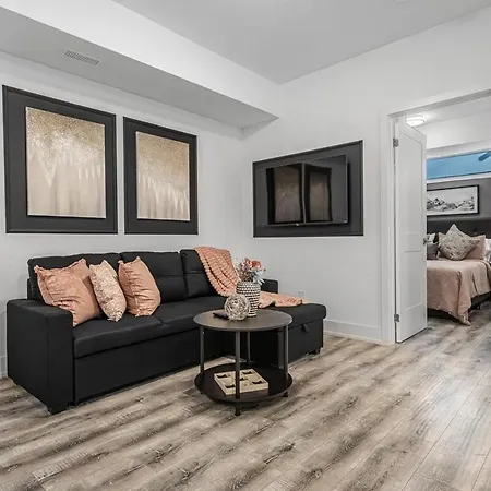 New Stylish 1Br Apartment With Bbq And Situated Close To The Falls And Can Sleep 4 Guests